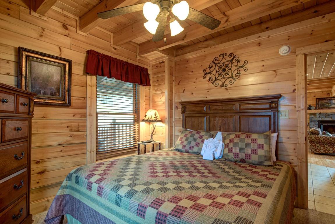 Serenity Peak Villa Pigeon Forge Exterior photo